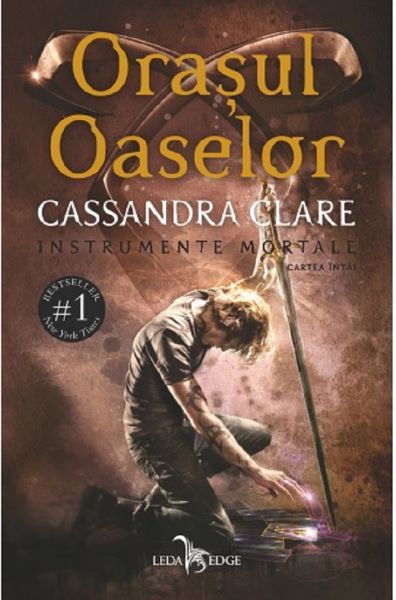 Cartea Orasul oaselor. Seria Instrumente mortale Vol.1 - Cassandra Clare de Cassandra Clare
