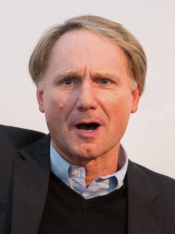 Portret Dan Brown