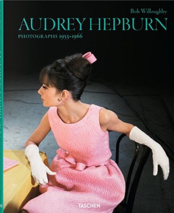 Cartea Audrey Hepburn Photographs 1953-1966 de Bob Willoughby