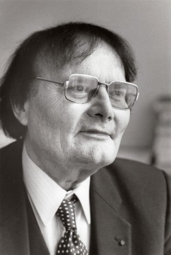 Hervé-Bazin-690x1024