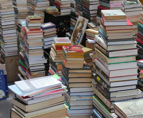 Literatura de azi- sens pe contrasens