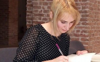 Câteva cuvinte despre autoarea Maria Cristina Camaras