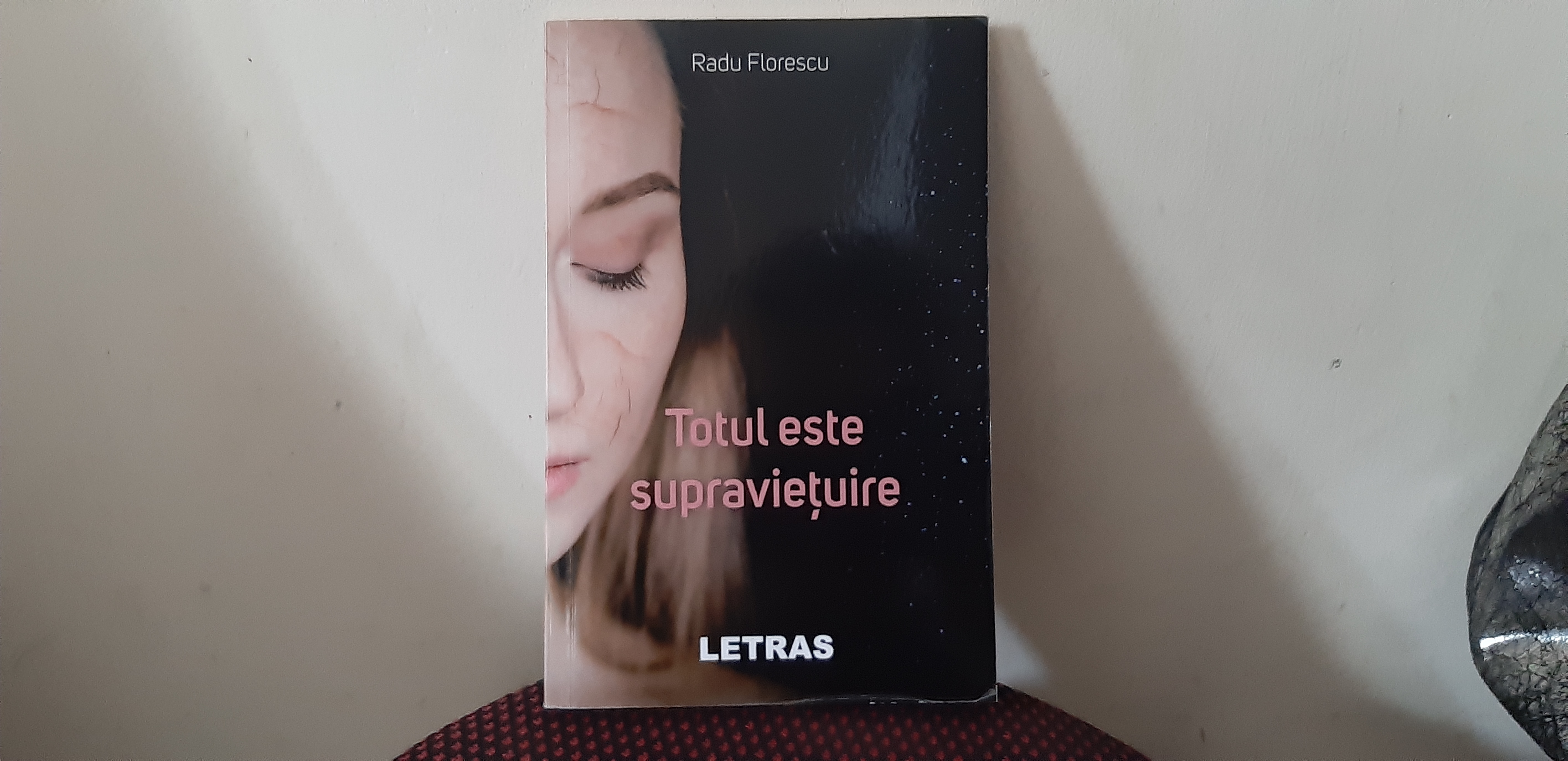 Interviu cu Radu Florescu, autorul cărții ”Totul este supraviețuire”