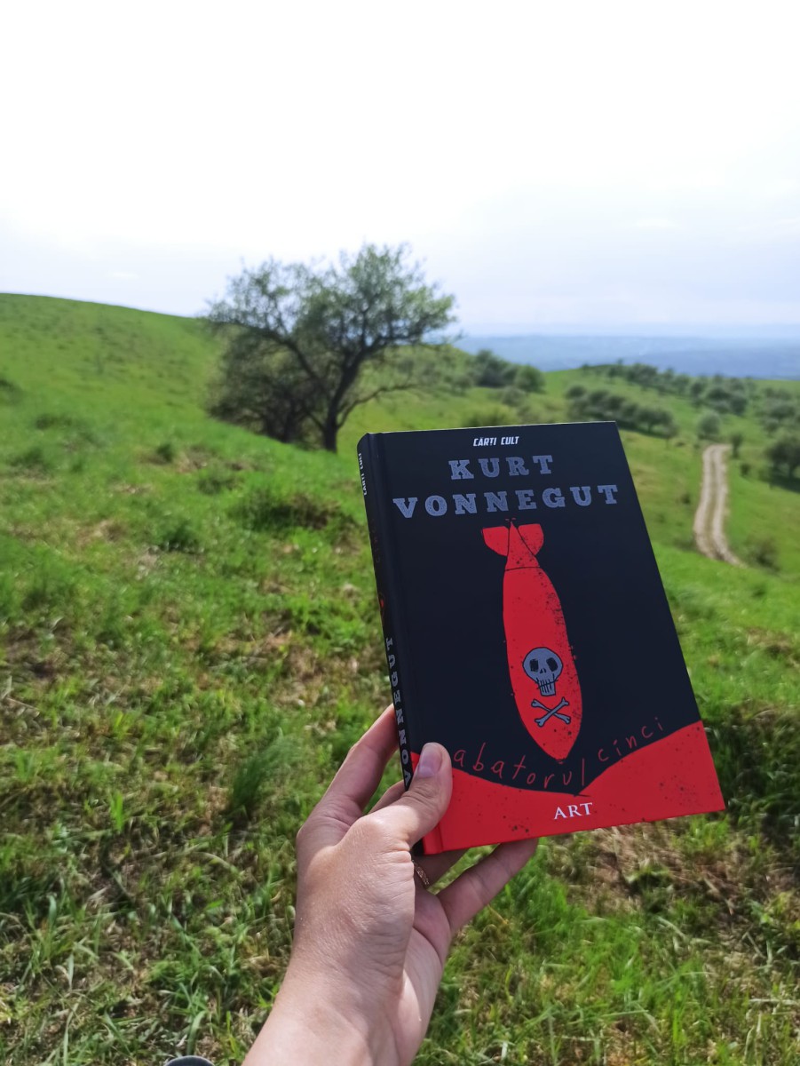 Abatorul cinci de Kurt Vonnegut