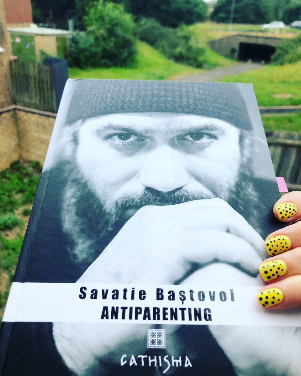 Recenzie “Antiparenting” de Savatie Baștovoi